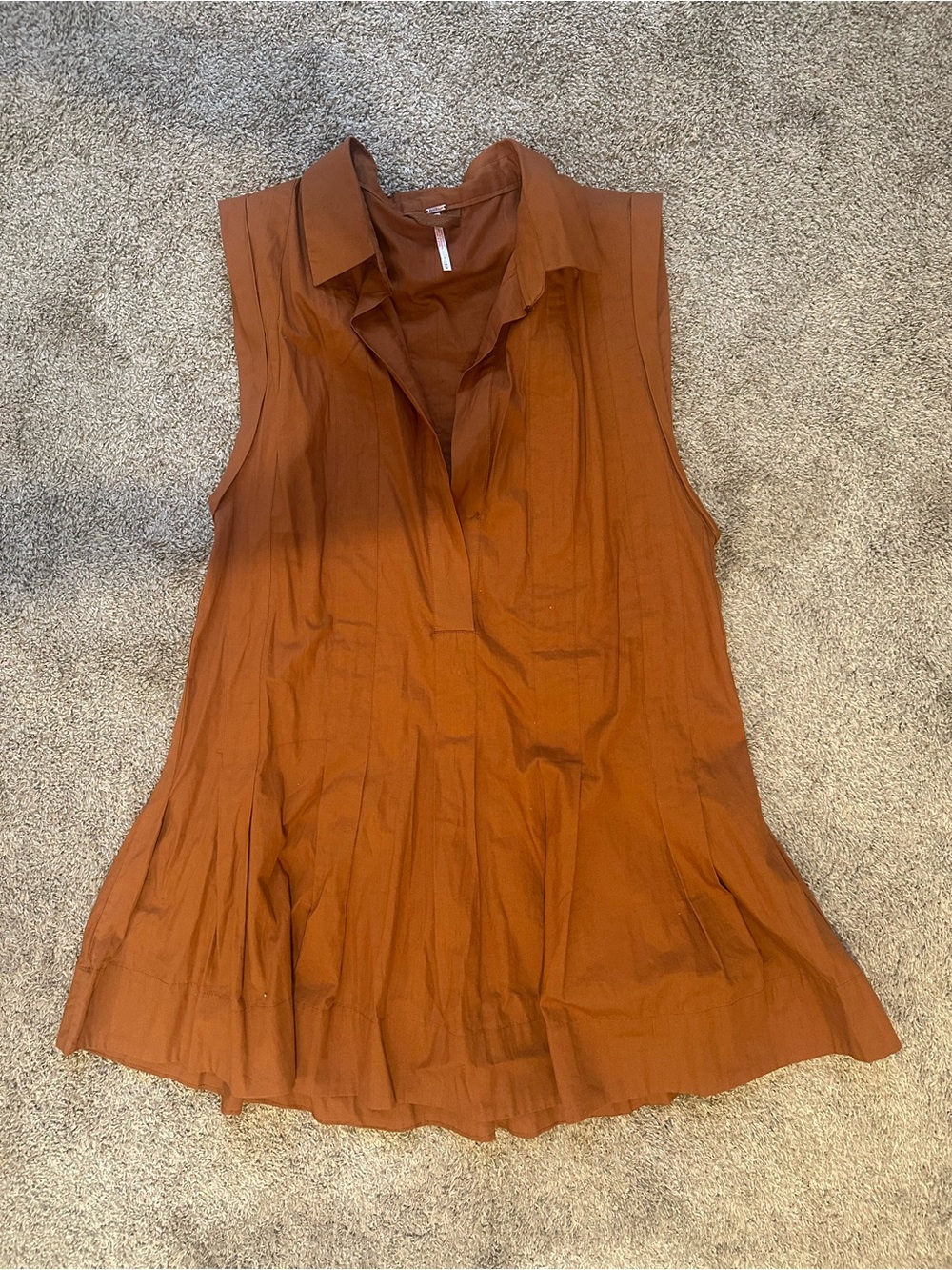 Sleeveless Rust Collared Tunic Top